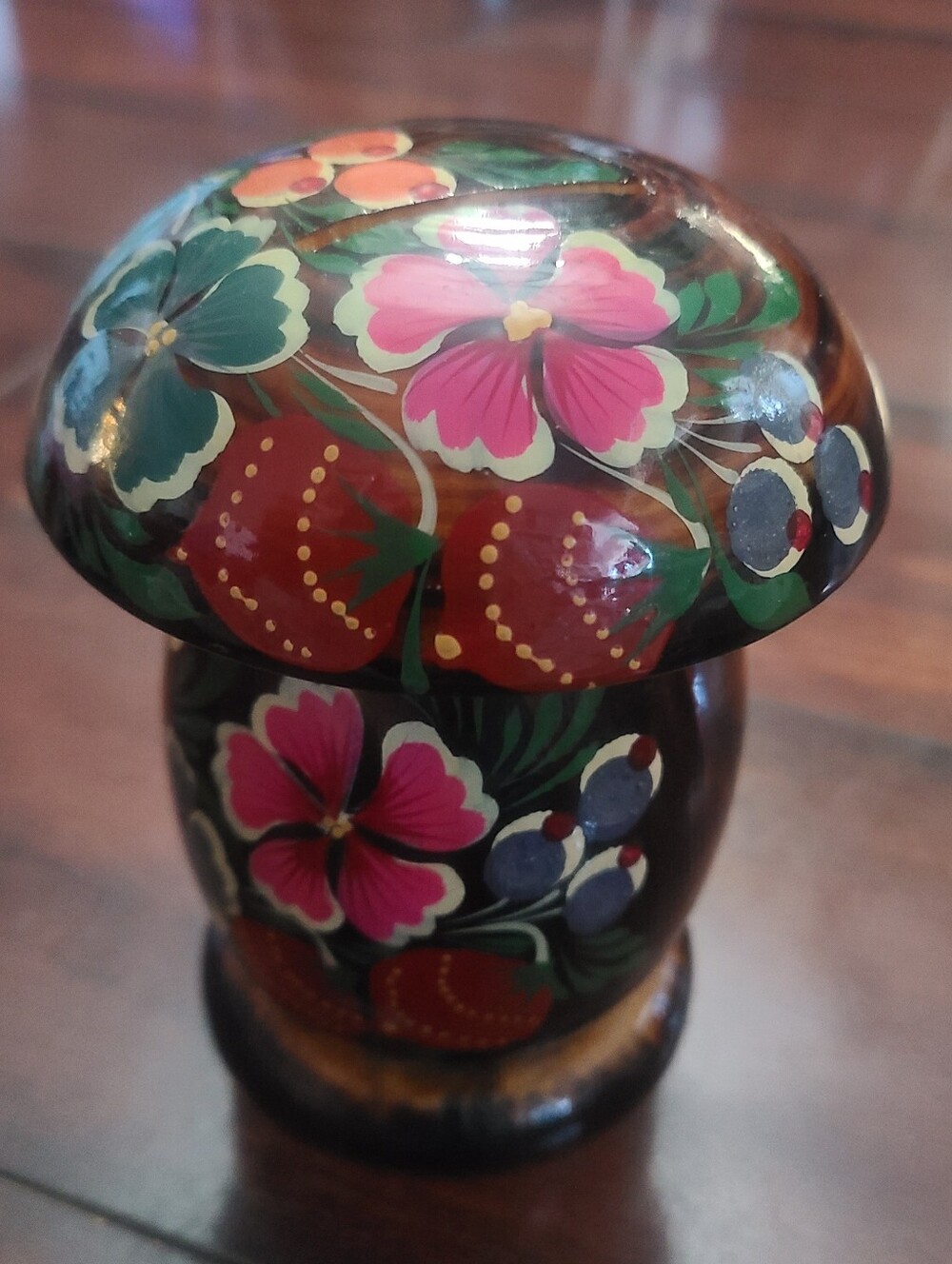 Vintage Hand-Painted Wooden Mushroom Coin Bank / Keepsake Decor 4" Tall Colorful